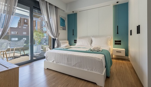 301 Executive Suite