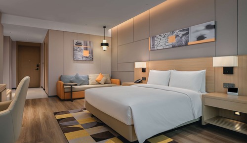 1 KING BED WITH PARK VIEW WITH SOFA BED