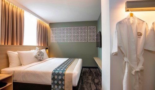 Peranakan Signature Suite