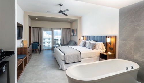 Junior Suite, Partial Sea View (B2C-CA)