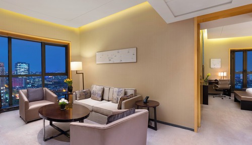 Suite, 1 Bedroom, Bathtub (View)