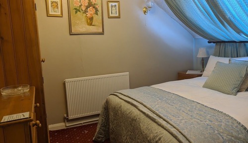 Small Double Room with Private External Bathroom 