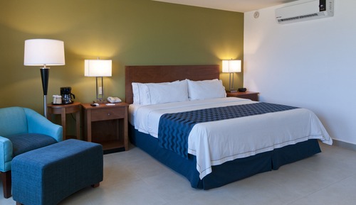 Standard Room, 1 King Bed