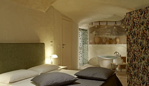 Suite, Bathtub, City View