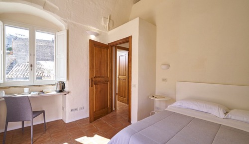 Family Room, 2 Bedrooms, City View