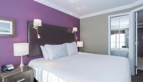 Standard Suite, 1 King Bed, Kitchenette, City View