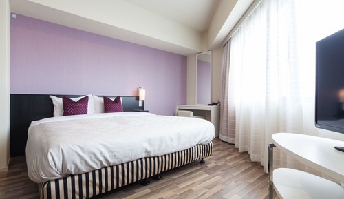 Corner Double Room - Non Smoking, NO group booking/ more than 2 rooms