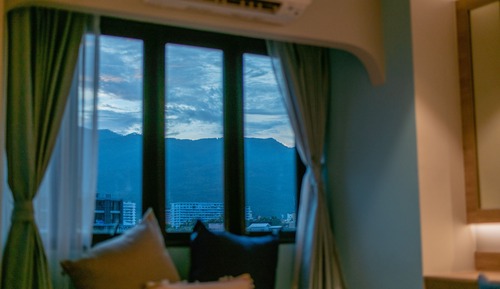 Luxury Honeymoon Suite with Jacuzzi