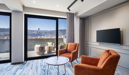 Luxury Studio Suite, 1 King Bed, Terrace