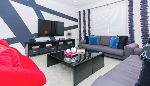 House (Multiple Bedrooms)