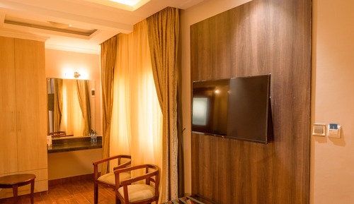 Deluxe Double or Twin Room