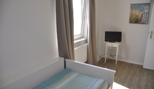 Single Room, 1 Twin Bed, Non Smoking, Courtyard View