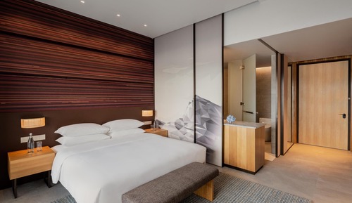 King Hill View Room