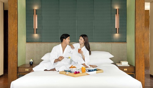 Honeymoon Suite, 1 King Bed, Balcony, Ocean View