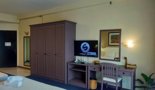 Royal Studio, Multiple Beds