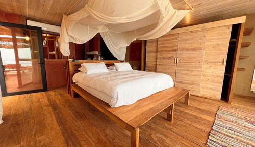 Panoramic Room