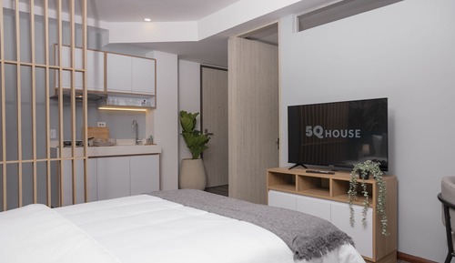 5Q LOFT
