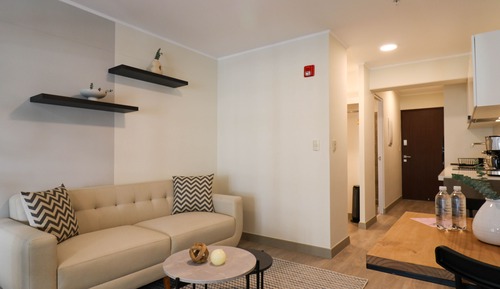Studio (910B)