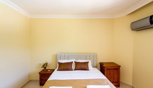 Standard Double Room, 1 Double Bed, Mountain View, Poolside