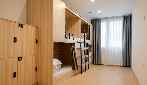 four-person room for women