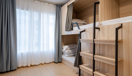 Eight-person room for men