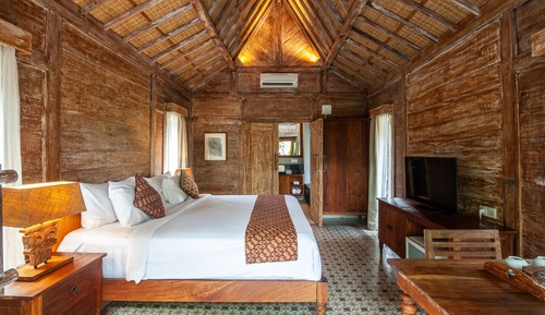 Deluxe Cabin