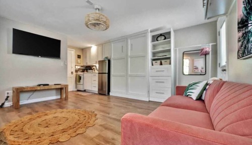 Exclusive Studio, Balcony, Bay View