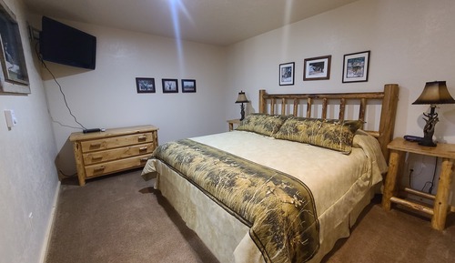 Suite, 1 King Bed with Sofa bed, Accessible
