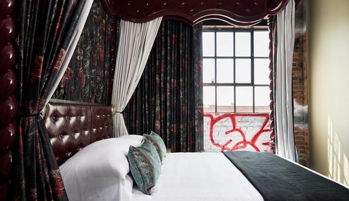 Suite, 1 King Bed (2 Room)