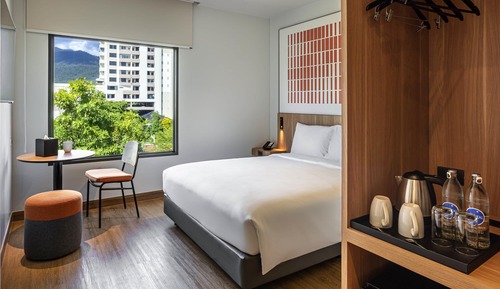 Standard Room, 1 King Bed