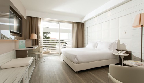 Superior Double Room, Partial Sea View
