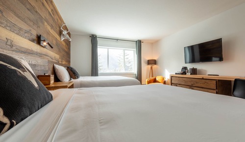 Room, 2 Queen Beds, Mountain View