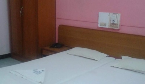 Deluxe Room (Non AC)