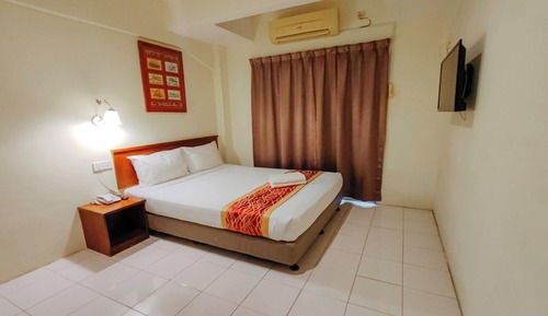 Double Room, 1 Queen Bed