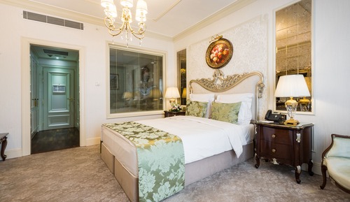 Superior Room, 1 King Bed
