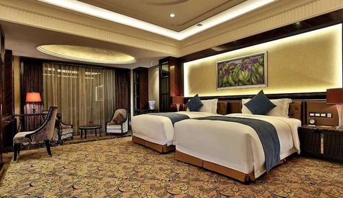 Room, 2 Twin Beds, Smoking (Hollywood)