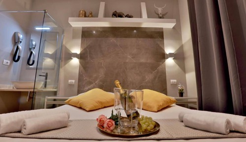 Standard Double Room, Small Bathroom