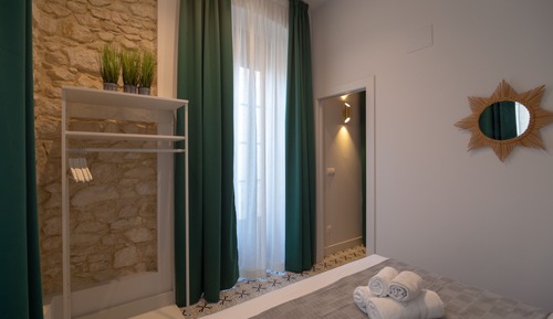 Deluxe Apartment, City View