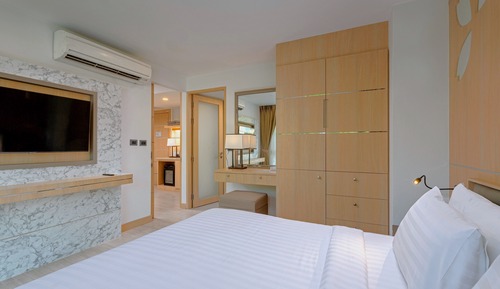 One Bedroom Suite