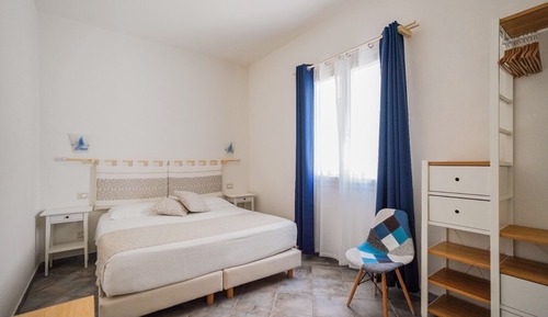 Comfort Room, 1 Queen Bed