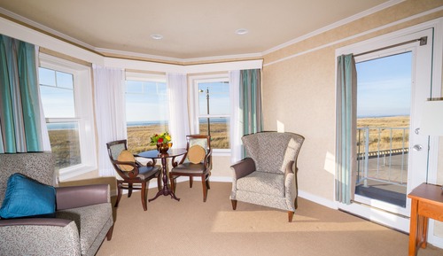 Oceanfront King With Balcony