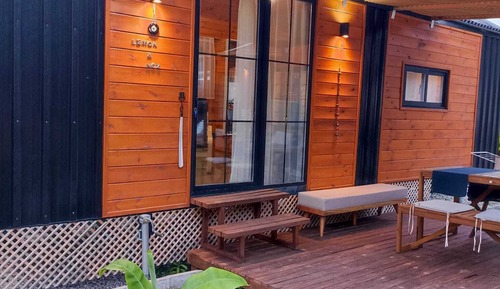 Business Bungalow