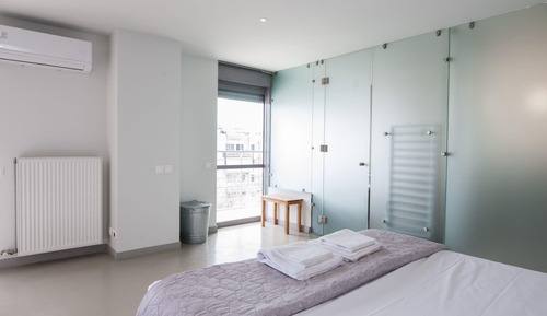 Deluxe Apartment