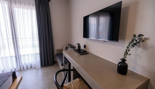 Deluxe Room With Pool