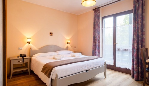 Basic Double Room