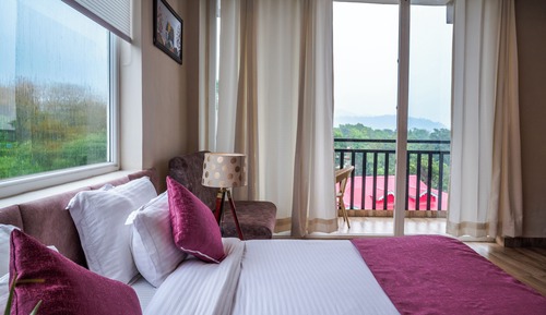 Mountain View Platinum with Private Balcony