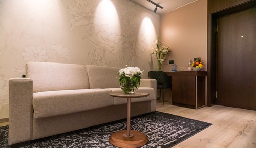 Junior Studio Suite