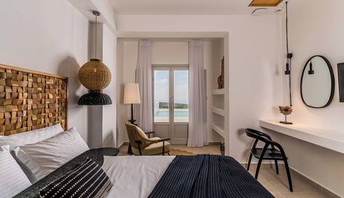 Executive Suite with Private Pool and Sea View