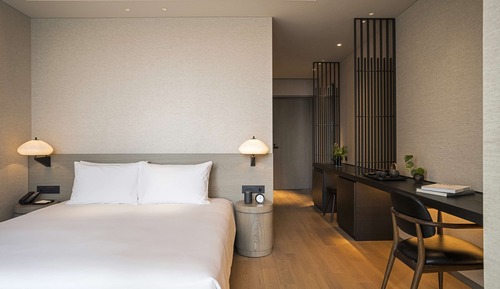 Premium Room, 1 King Bed