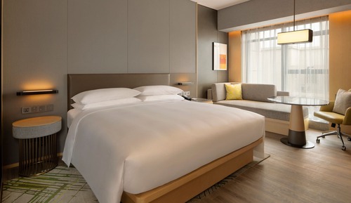 Standard Room, 1 King Bed, Non Smoking